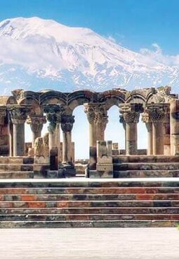 ԽՄԲԱՅԻՆ ԷՔՍԿՈՒՐՍԻԱ՝: Խոր Վիրապ եկեղեցի, Էջմիածնի Մայր տաճար, Սուրբ Հռիփսիմե եկեղեցի, Զվարթնոց տաճար