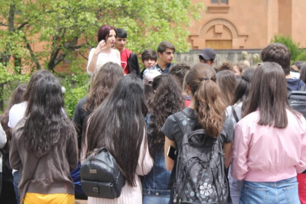 Դպրոցական էքսկուրսիա Գյումրիում