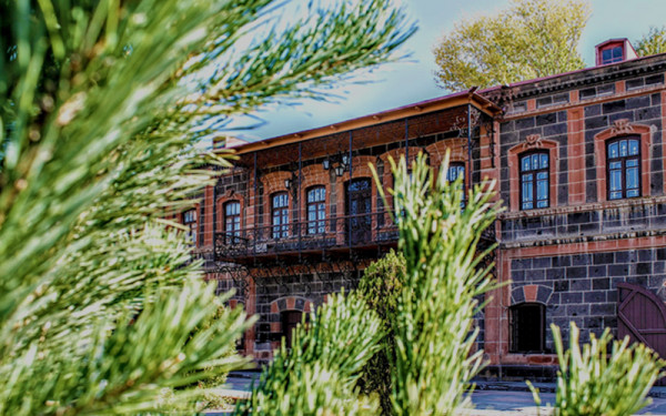 Անհատական քաղաքային զբոսանք Գյումրիում