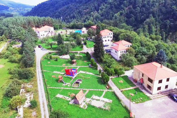 Թեժ Lեռ ռեզորթ