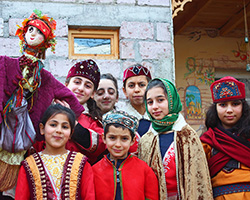 Տիկնիկագործություն, մակրամե, կավագործություն Հեքիաթի Տանը