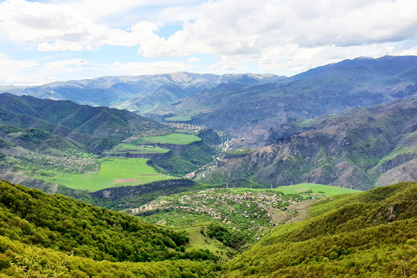 Քայլարշավ դեպի Արջագլուխ ժայռ